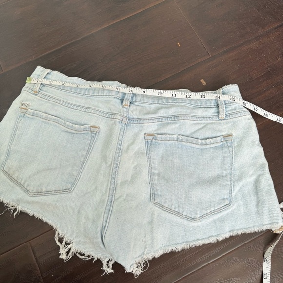 FRAME le cutoff Denim Blue Jean Shorts Distressed Frayed Hem 28 - Picture 8 of 8